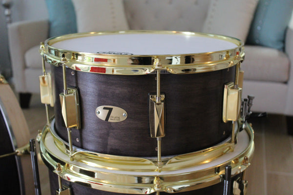 7drums 4 Piece Kit | Texas Aged Ebony Stain | Brass | Die Cast Lugs