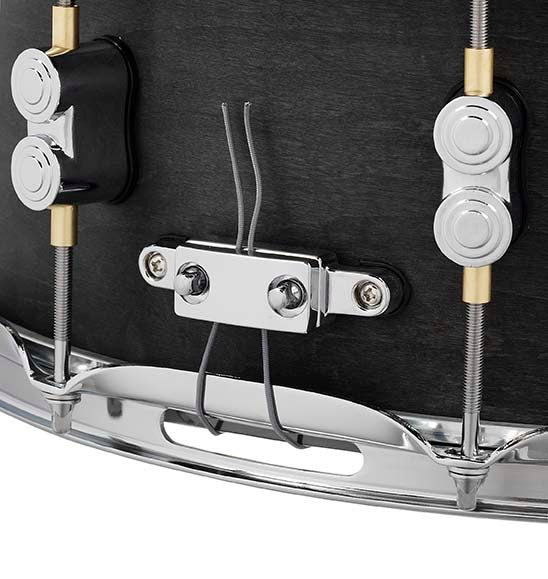 PDP PDSN0713BWCR Concept Series Black Wax Maple Snare Drum, Satin Black with Chrome Hardware, 7x13